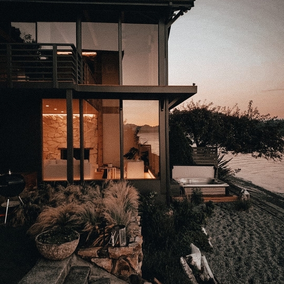 Meet your Posher, Trudy - Picture 2 of 9